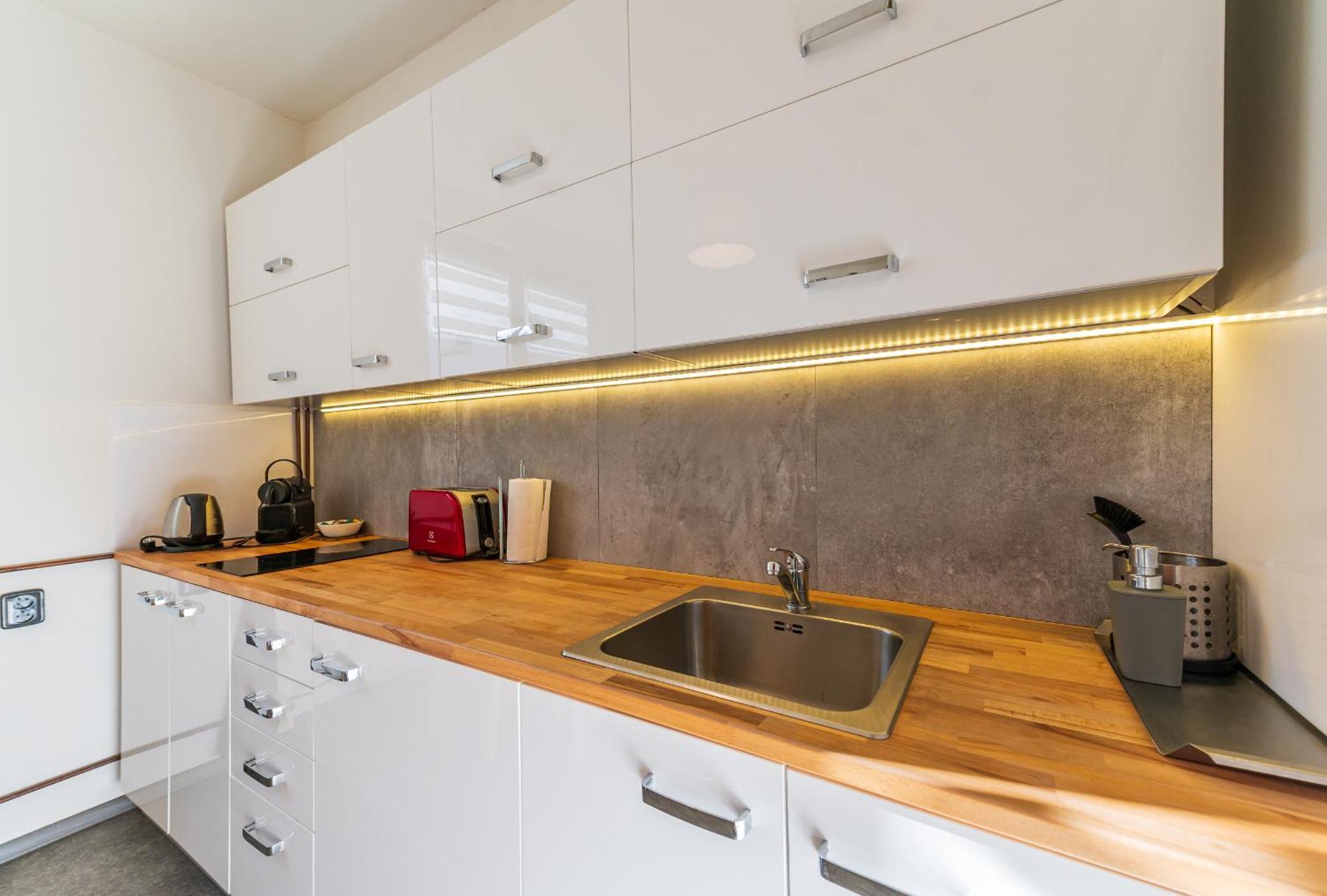 Ubytovani Na Samote - Apartman U Tesaru Komarice Экстерьер фото